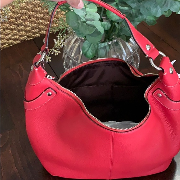 Beautiful coral coach hobo bag - Picture 3 of 8